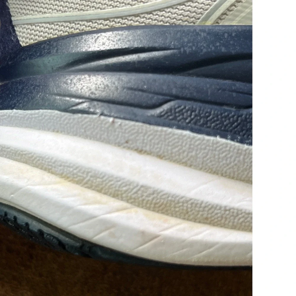 Hoka One One very good